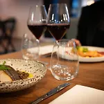 Hotel Sure By Western Beaujoire