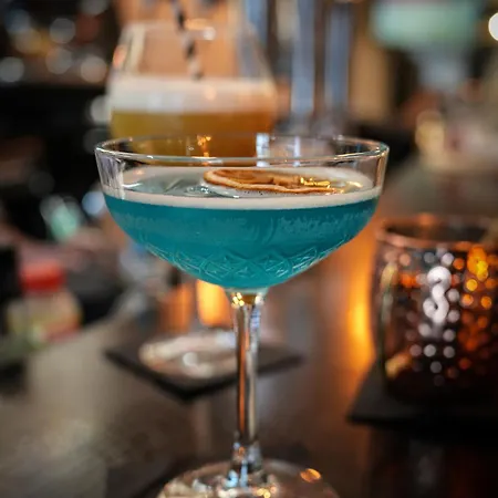 Отель Sure By Western Beaujoire