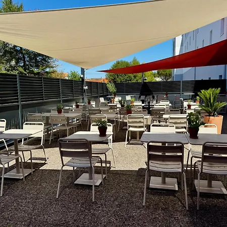 Sure By Western Beaujoire 3*