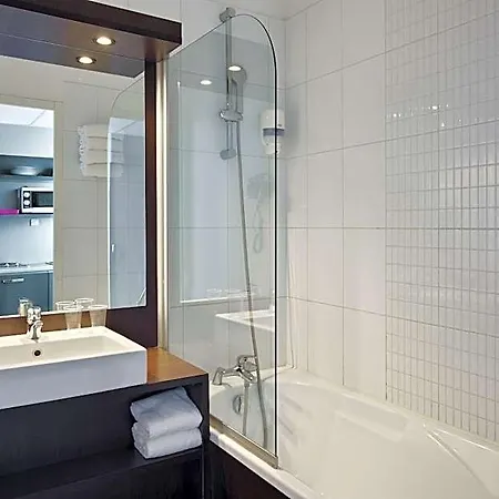 Hotel Sure By Western Beaujoire