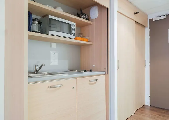 Sure By Western Beaujoire