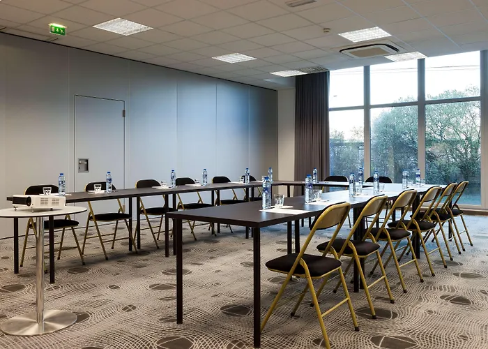 Sure By Western Beaujoire 酒店