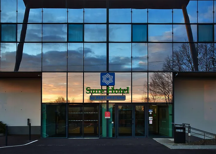 호텔 Sure By Western Beaujoire 3*