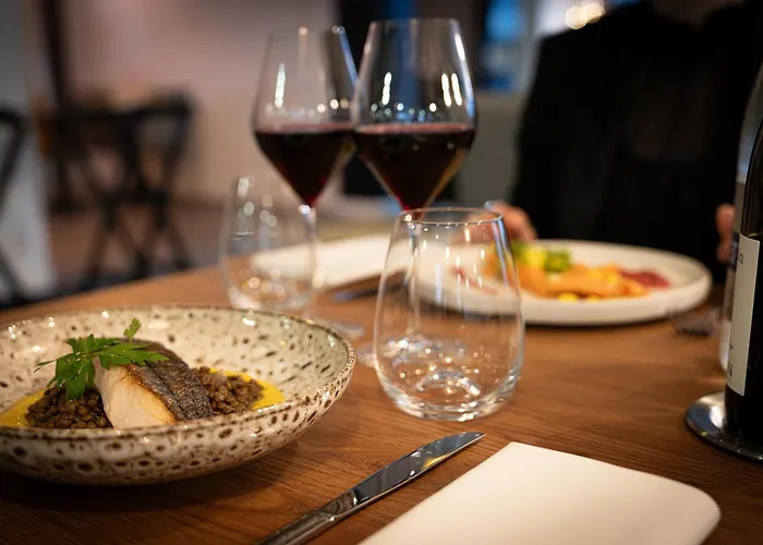 Hotel Sure By Western Beaujoire